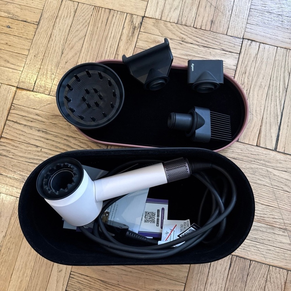 Dyson Supersonic Nural Hair Dryer - Picture 3 of 3